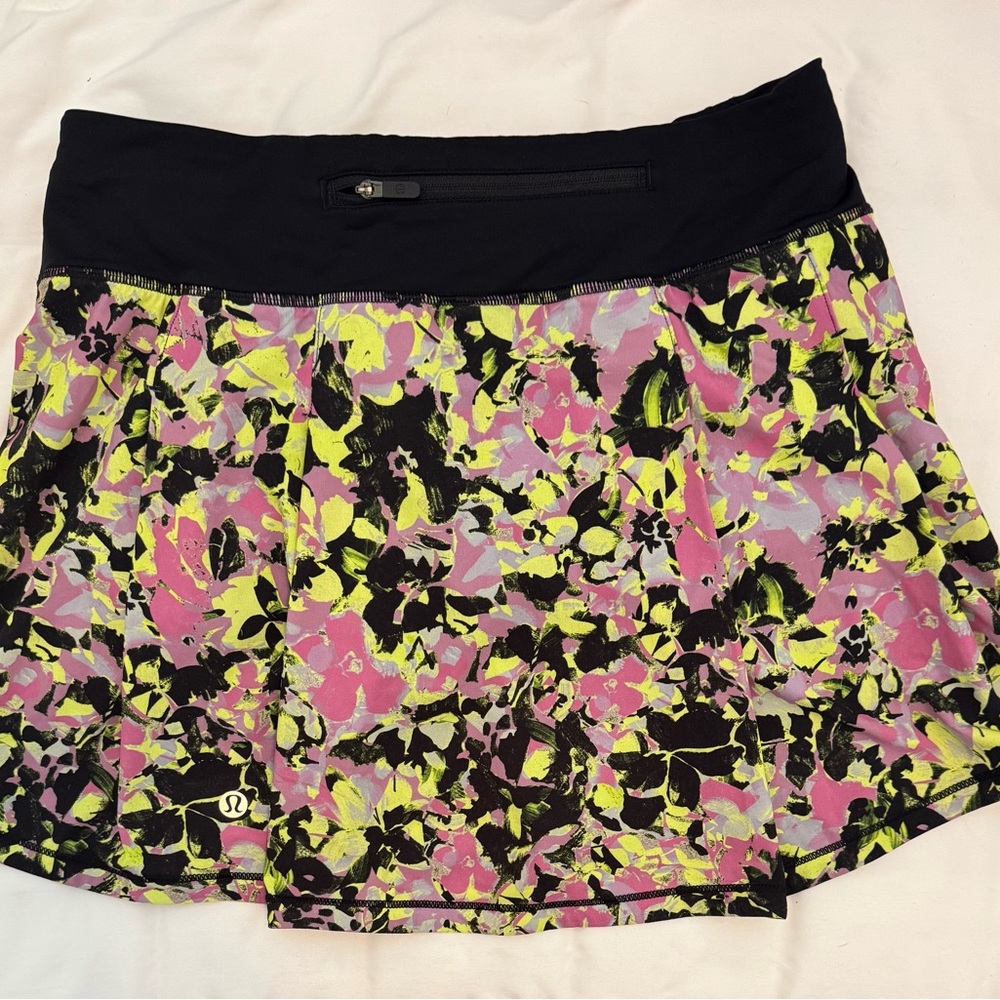 Lululemon Athletica Women's Floral Mini Skirt - Black, Pink, Yellow
